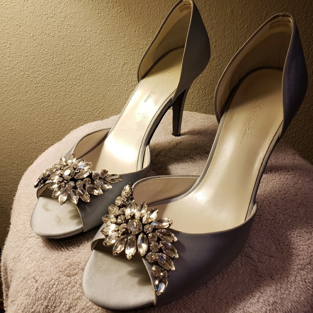 Wonder silver diamond rhinestone heels. Size 10